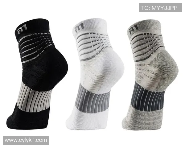 网球装备选购指南：如何选择适合的球袜提升比赛表现